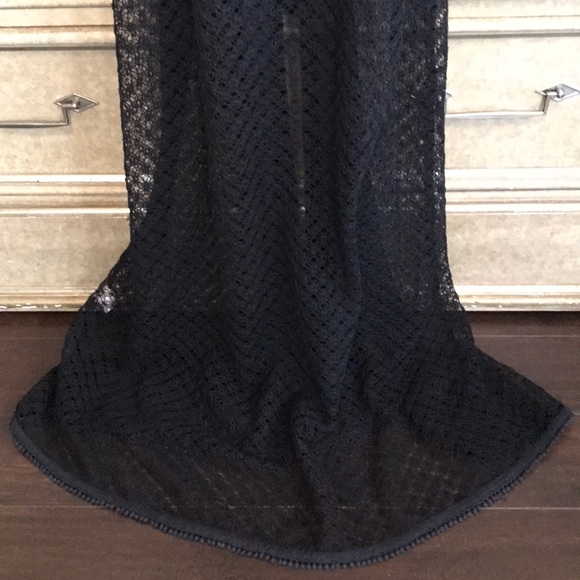 VICTORIA'S SECRET LONG BLACK CROCHET SWIM COVERUP - Picture 8 of 11